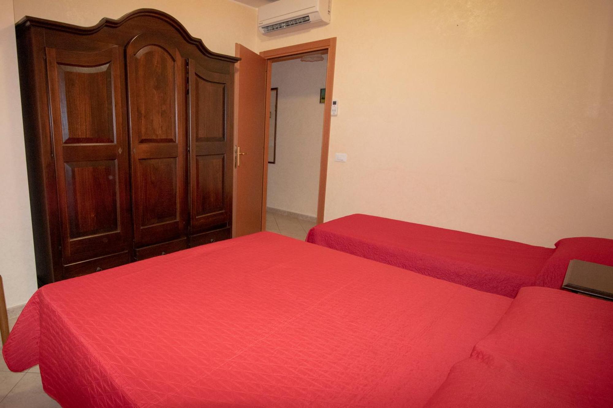 Case Vacanza Cristina Site In Antico Baglio E In Via Abruzzi N 161 Сан-Віто-Ло-Капо Екстер'єр фото